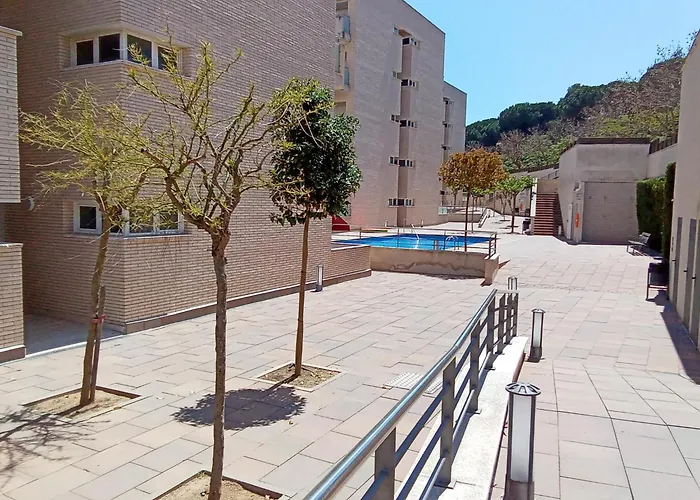 In Fenals Near Stunning Beaches Appartement