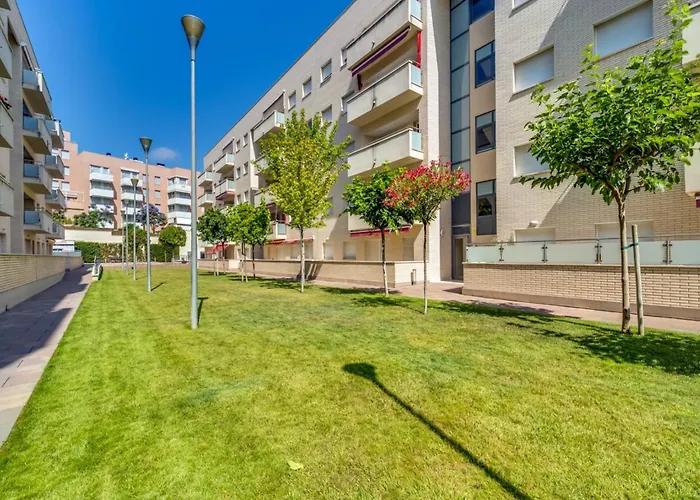 In Fenals Near Stunning Beaches Appartement *