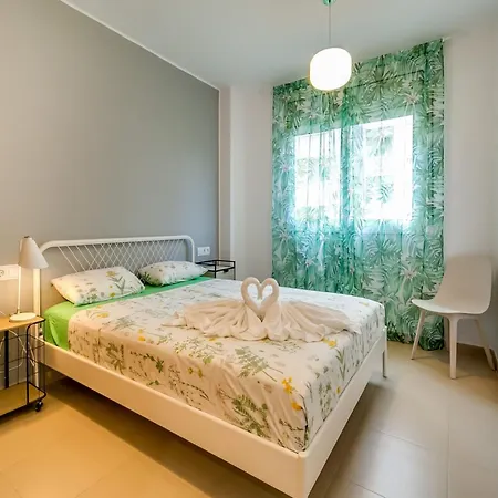 Vivalidays Alicia - Fenals - Lloret De Apartment