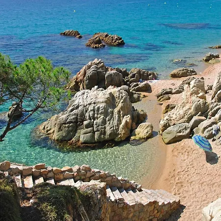 شقة In Fenals Near Stunning Beaches يوريت دي مار