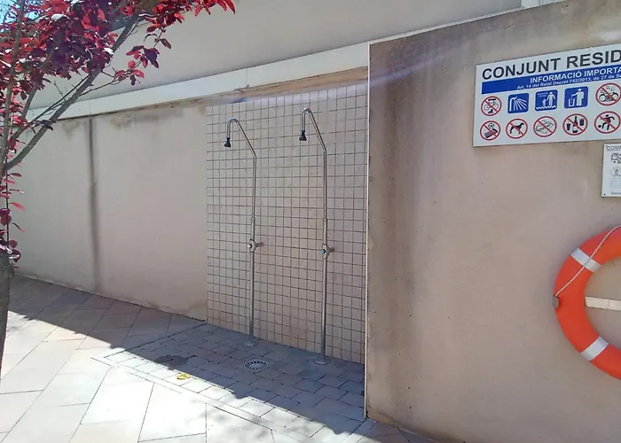 Apartamento In Fenals Near Stunning Beaches