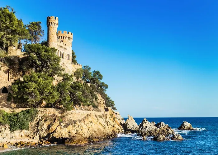 Апартаменты In Fenals Near Stunning Beaches