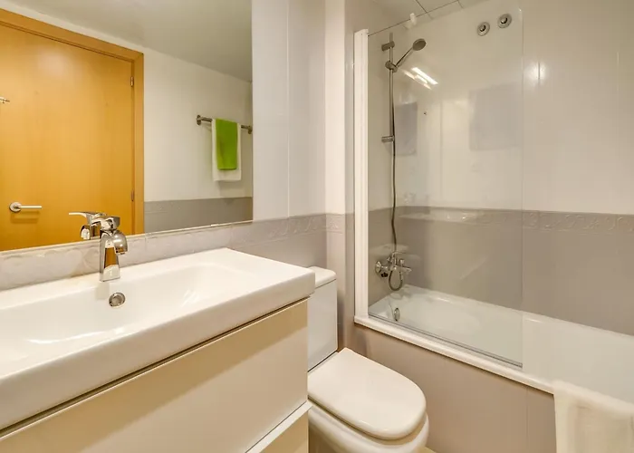 Apartamento In Fenals Near Stunning Beaches Lloret de Mar