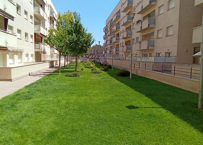 In Fenals Near Stunning Beaches Apartamento