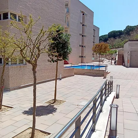 In Fenals Near Stunning Beaches Διαμέρισμα