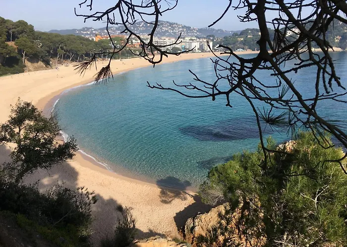 In Fenals Near Stunning Beaches Λορέτ Ντε Μαρ